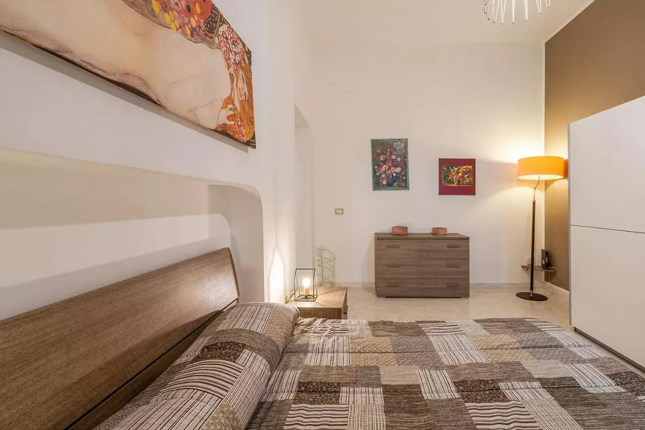 Oikia Sea Apartment Syracuse